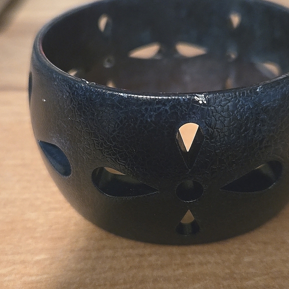 Y2K Navy Blue Plastic Bracelet - Picture 6 of 6